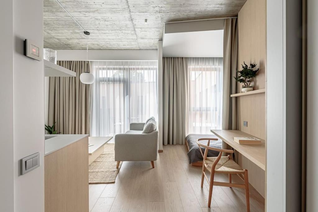 Cozy Japanese Oasis With Balcony, Gramophone, Netflix Leilighet VNO Eksteriør bilde
