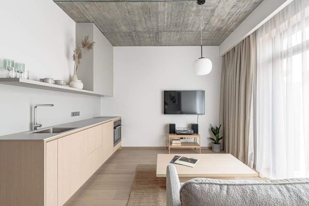 Cozy Japanese Oasis With Balcony, Gramophone, Netflix Leilighet VNO Eksteriør bilde