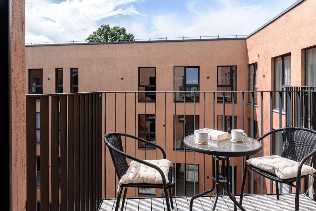 Cozy Japanese Oasis With Balcony, Gramophone, Netflix Leilighet VNO Eksteriør bilde