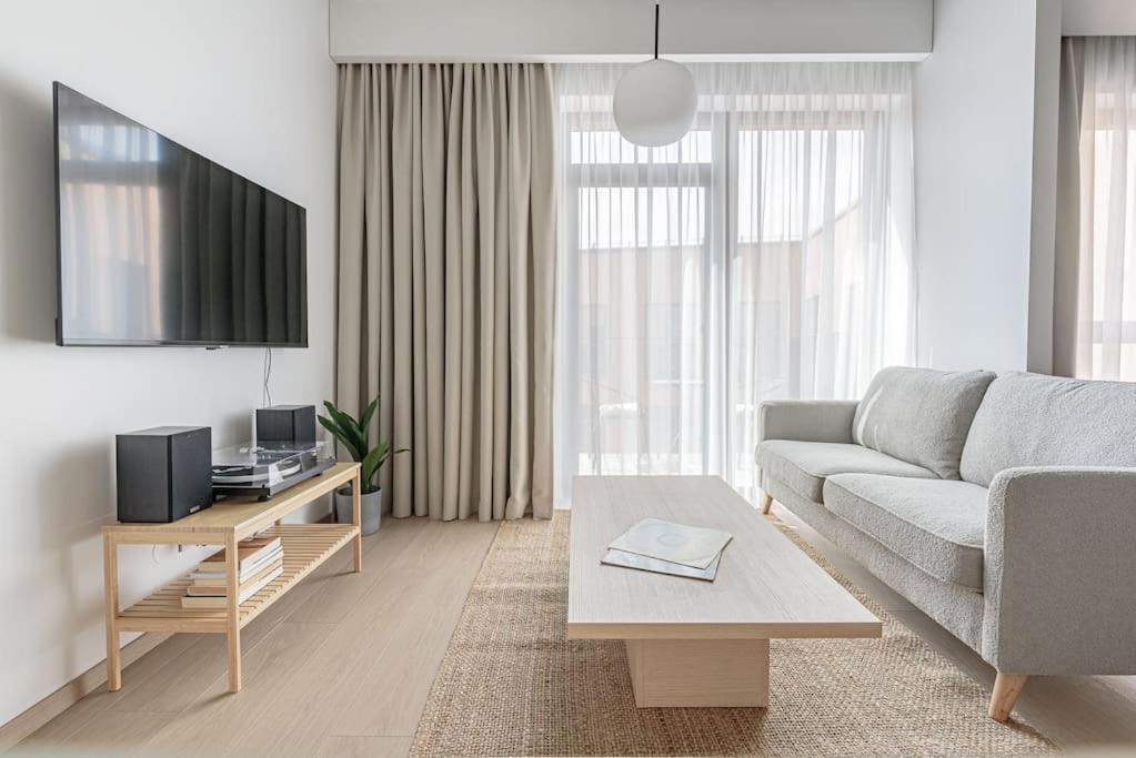 Cozy Japanese Oasis With Balcony, Gramophone, Netflix Leilighet VNO Eksteriør bilde