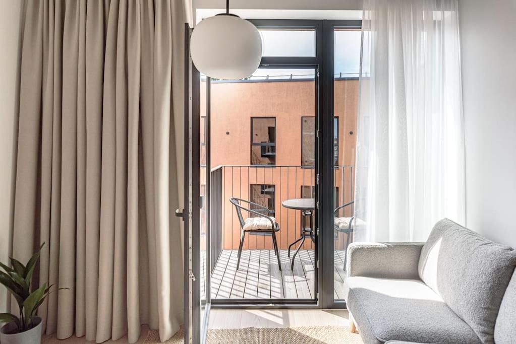 Cozy Japanese Oasis With Balcony, Gramophone, Netflix Leilighet VNO Eksteriør bilde